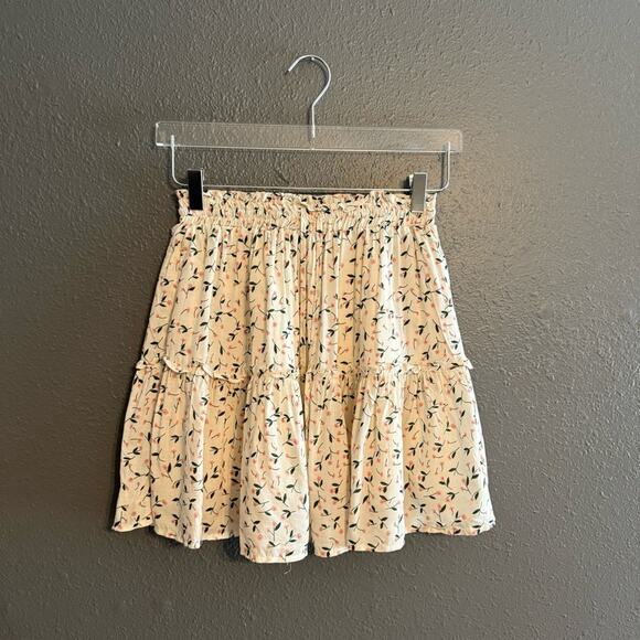 Princess Polly Floral Mini Skirt Size 2 - Picture 3 of 7